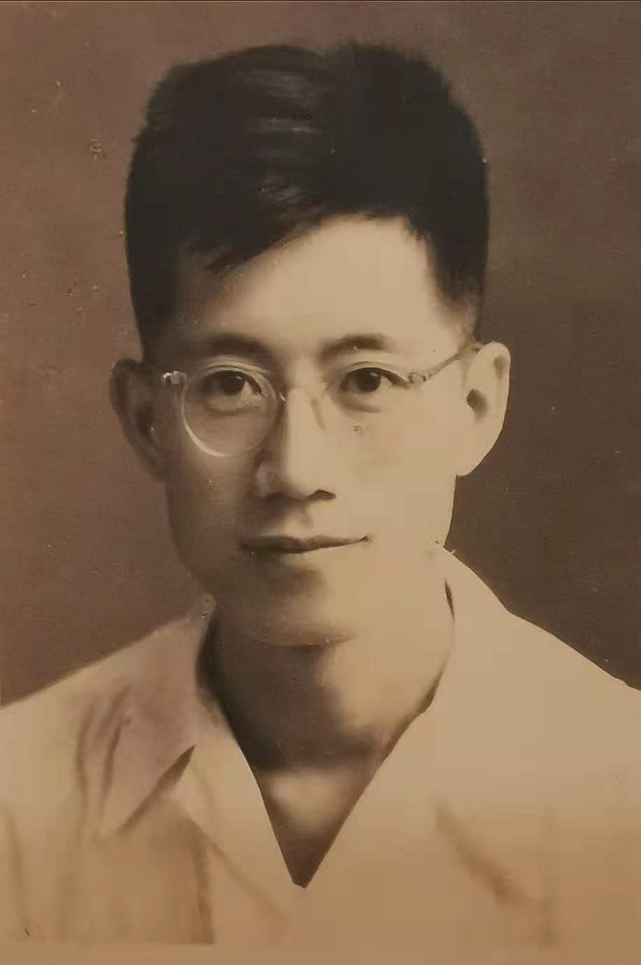 红色诊所里的“神雕侠侣”