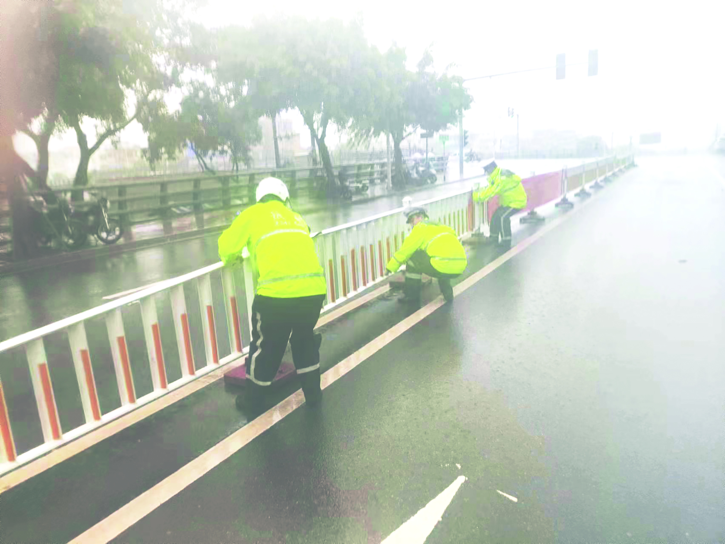 迎战“格美”台风，福清交警吹响党员“先锋号”